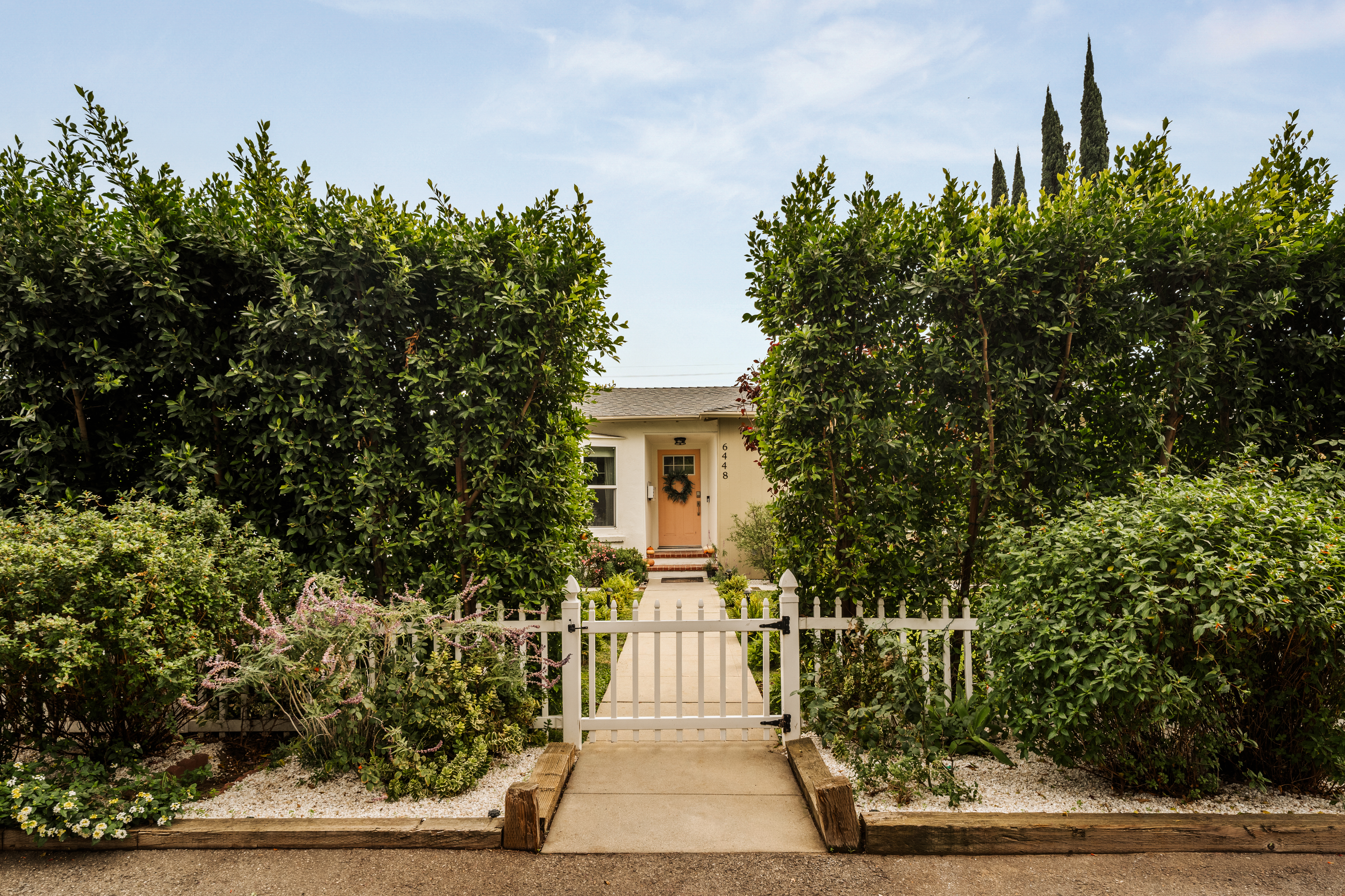 6448 Peach Avenue, Van Nuys